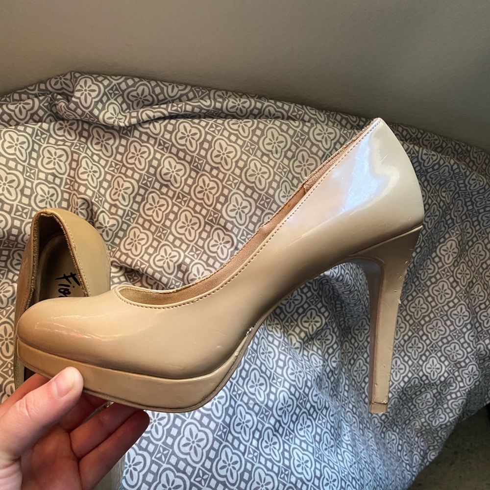 Fioni Tan Heels size 8